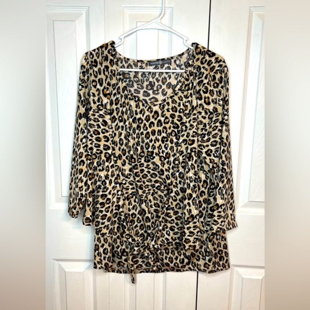 SIGNATURE collection animal print tunic size xl